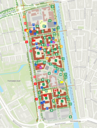 Ga naar de kaart waarop de voorzieningen in Merwede staan. Bijvoorbeeld de scholen en parkeerplekken.