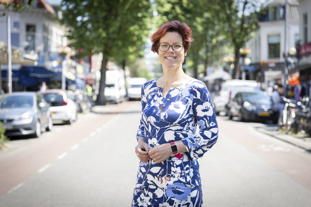 bekijk grotere foto van wethouder Linda Voortman