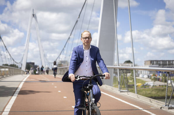 bekijk grotere foto van wethouder Eelco Eerenberg