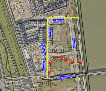 Een kaart van de nieuwe fietsroute die loopt via de Rijderhof en de Dukaatlaan.