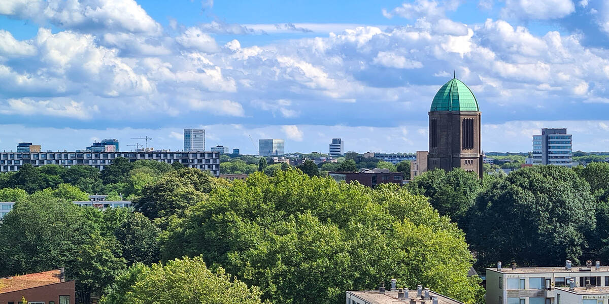 Link naar foto in Flickr: overzicht op de watertoren in Overvecht.