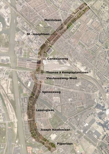 vergroot de luchtfoto waarop de wegen zijn aangegeven waarom het gaat